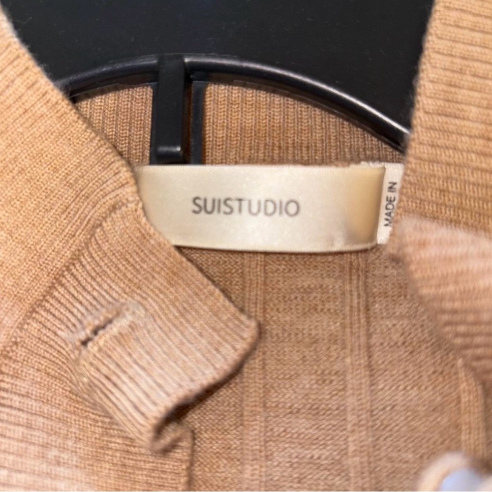 SuiStudio Ribbed Button-Front Knit Top - Picture 3 of 3